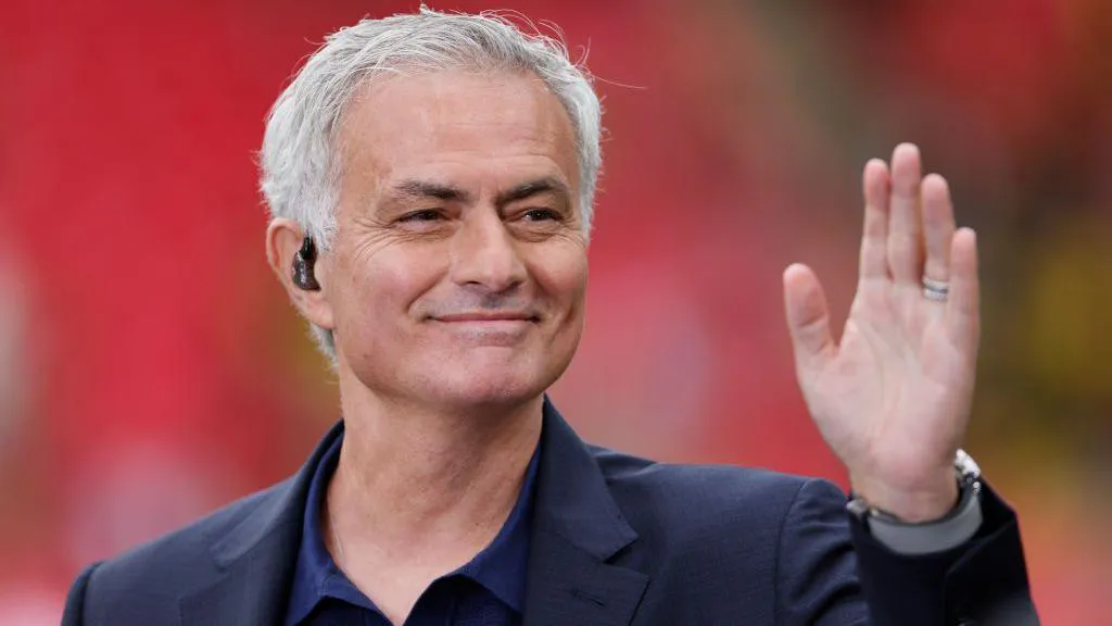 Which person says not to this Portuguese giant? - The Special One arrives for talks