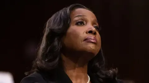 US Appeals Court Halts Trump from Firing Lisa Cook