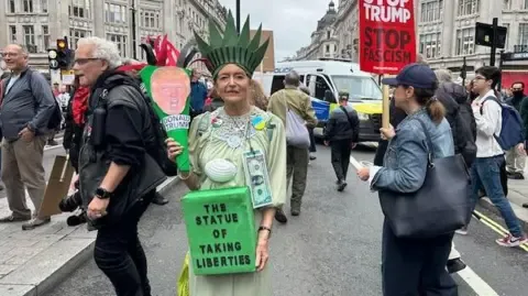 Thousands Demonstrators Converge in Central London to Denounce President Trump's Return Diplomatic Journey