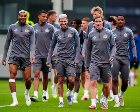 Eddie Howe Calls On Squad to Show They're Elite Competitors Against Barcelona