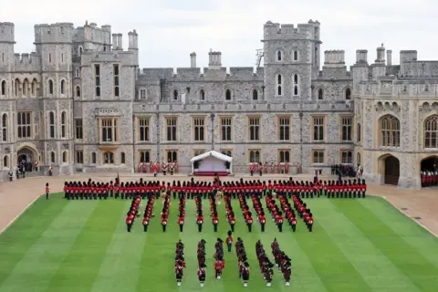 Visual Highlights: President Trump and the First Lady Mingle with British Monarchy