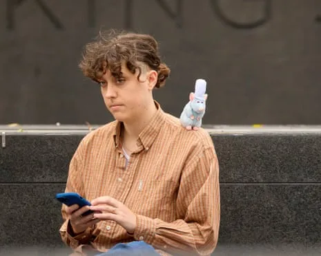 Individuals grant me a wide berth’: My strange week of donning shoulder pals